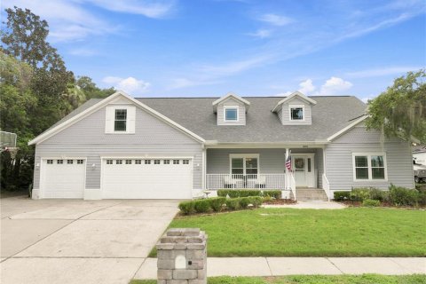 Casa en Seffner, Florida 5 dormitorios, 325.72 m2 № 2221329