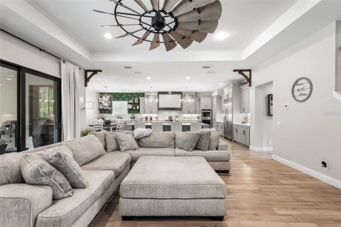 Casa en venta en Fish Hawk, Florida, 6 dormitorios, 532.14 m2 № 2216212 - foto 16