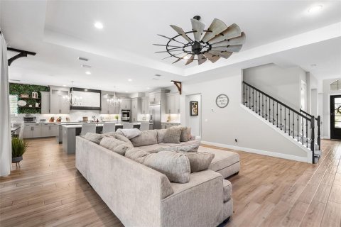 Casa en venta en Fish Hawk, Florida, 6 dormitorios, 532.14 m2 № 2216212 - foto 15