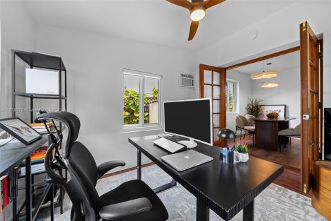 House in Miami Beach, Florida 2 bedrooms, 100.33 sq.m. № 1896065 - photo 30