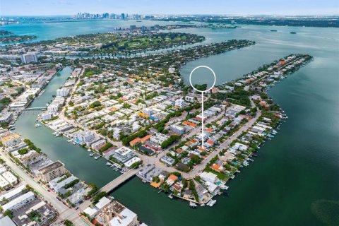 House in Miami Beach, Florida 2 bedrooms, 100.33 sq.m. № 1896065 - photo 17