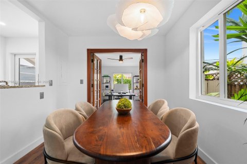 House in Miami Beach, Florida 2 bedrooms, 100.33 sq.m. № 1896065 - photo 26