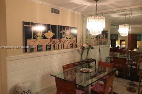 Apartamento en alquiler en Key Biscayne, Florida, 2 dormitorios, 82.68 m2 № 2011166 - foto 14