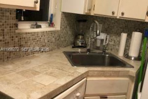 Apartamento en alquiler en Key Biscayne, Florida, 2 dormitorios, 82.68 m2 № 2011166 - foto 16