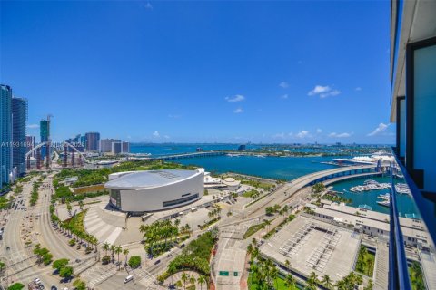 Condo in Miami, Florida, 1 bedroom  № 2089358 - photo 15