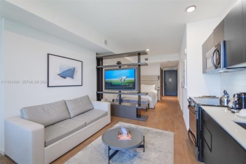 Condo in Miami, Florida, 1 bedroom  № 2089358 - photo 7