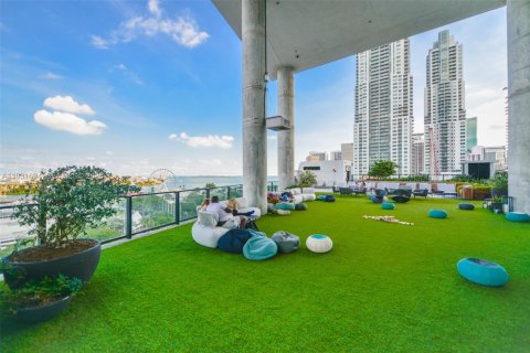 Condo in Miami, Florida, 1 bedroom  № 2089358 - photo 18