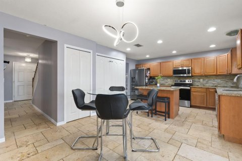 House in Port St. Lucie, Florida 4 bedrooms, 222.87 sq.m. № 2194943 - photo 10