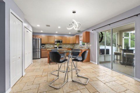 House in Port St. Lucie, Florida 4 bedrooms, 222.87 sq.m. № 2194943 - photo 8