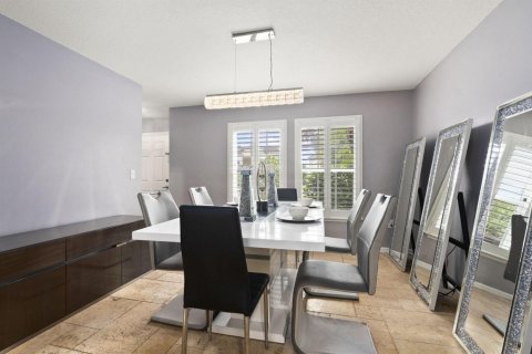 House in Port St. Lucie, Florida 4 bedrooms, 222.87 sq.m. № 2194943 - photo 5