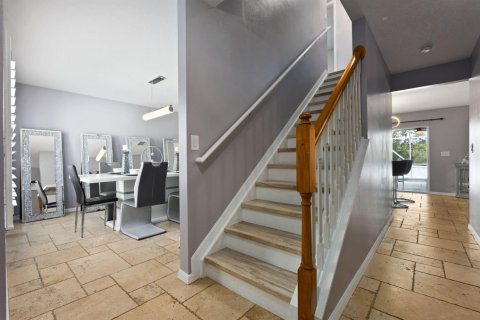 House in Port St. Lucie, Florida 4 bedrooms, 222.87 sq.m. № 2194943 - photo 13
