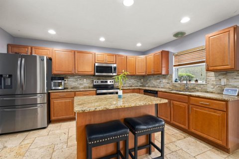 House in Port St. Lucie, Florida 4 bedrooms, 222.87 sq.m. № 2194943 - photo 9
