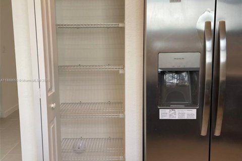 Touwnhouse à vendre à Homestead, Floride: 3 chambres, 133.97 m2 № 1941338 - photo 21