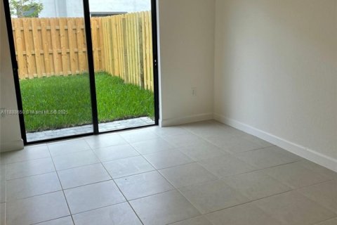 Touwnhouse à vendre à Homestead, Floride: 3 chambres, 133.97 m2 № 1941338 - photo 6