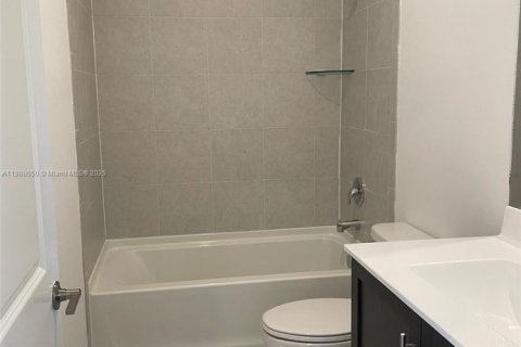 Touwnhouse à vendre à Homestead, Floride: 3 chambres, 133.97 m2 № 1941338 - photo 10