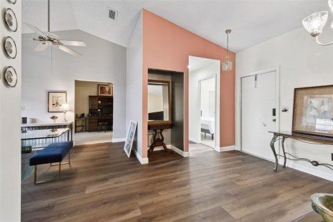 House in Sun City Center, Florida 2 bedrooms, 139.91 sq.m. № 1903573 - photo 10