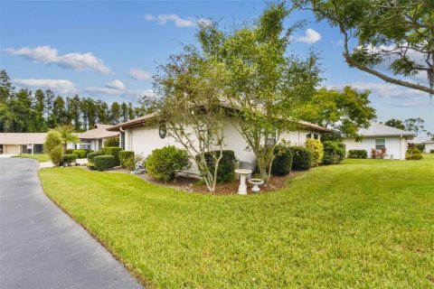 House in Sun City Center, Florida 2 bedrooms, 139.91 sq.m. № 1903573 - photo 3
