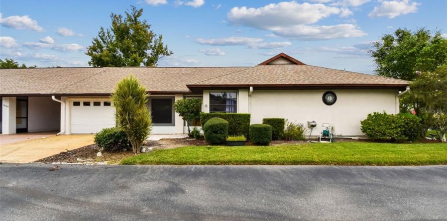 House in Sun City Center, Florida 2 bedrooms, 139.91 sq.m. № 1903573