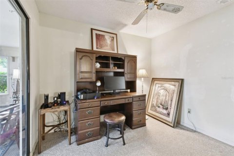 House in Sun City Center, Florida 2 bedrooms, 139.91 sq.m. № 1903573 - photo 22