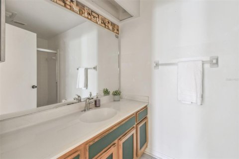 House in Sun City Center, Florida 2 bedrooms, 139.91 sq.m. № 1903573 - photo 30