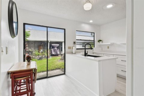 House in Sun City Center, Florida 2 bedrooms, 139.91 sq.m. № 1903573 - photo 21