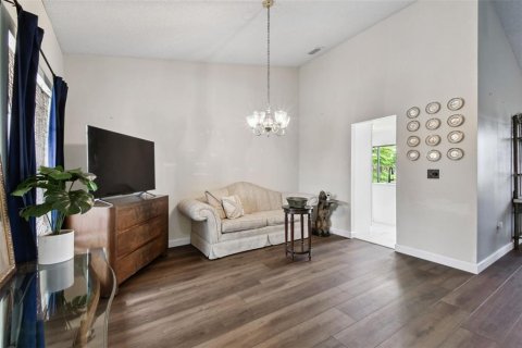 House in Sun City Center, Florida 2 bedrooms, 139.91 sq.m. № 1903573 - photo 7
