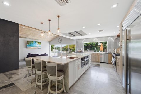 Villa ou maison à vendre à Coral Springs, Floride: 6 chambres, 322.56 m2 № 2088088 - photo 16