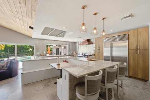 Villa ou maison à vendre à Coral Springs, Floride: 6 chambres, 322.56 m2 № 2088088 - photo 21