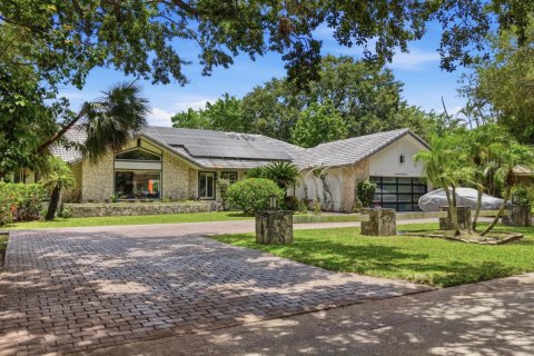 Villa ou maison à vendre à Coral Springs, Floride: 6 chambres, 322.56 m2 № 2088088 - photo 6