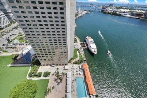 Condominio en venta en Miami, Florida, 1 dormitorio, 78.6 m2 № 1986404 - foto 1