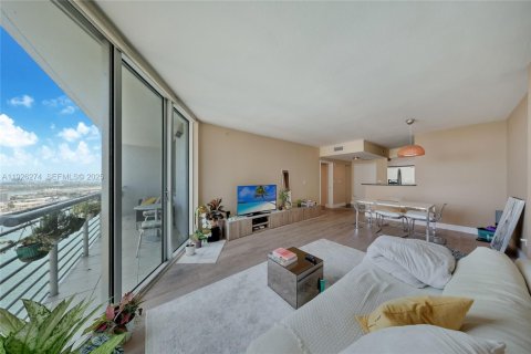 Condominio en venta en Miami, Florida, 1 dormitorio, 78.6 m2 № 1986404 - foto 5