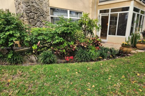 Condominio en venta en Lauderdale Lakes, Florida, 2 dormitorios, 87.7 m2 № 2007438 - foto 18