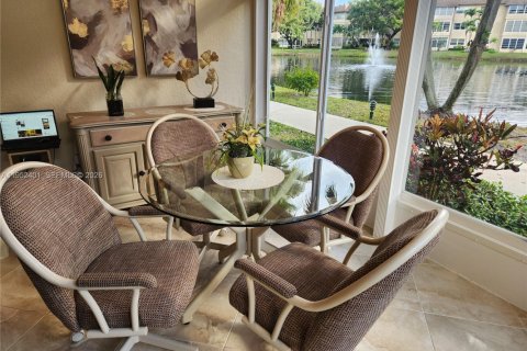 Condominio en venta en Lauderdale Lakes, Florida, 2 dormitorios, 87.7 m2 № 2007438 - foto 14