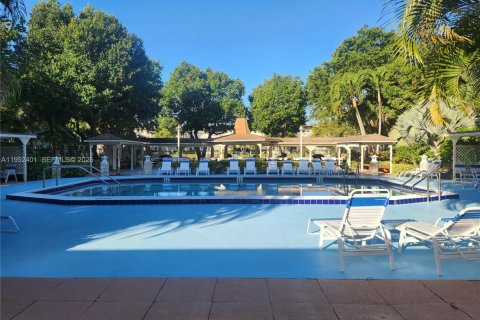 Condominio en venta en Lauderdale Lakes, Florida, 2 dormitorios, 87.7 m2 № 2007438 - foto 27