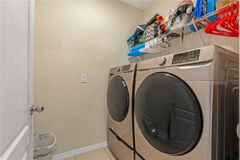 House in Orlando, Florida 4 bedrooms, 171.5 sq.m. № 1820848 - photo 12