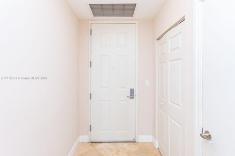 Купить кондоминиум в Авентура, Флорида 3 спальни, 126.81м2, № 1763279 - фото 9