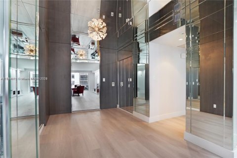 Купить кондоминиум в Бэл-Харбор, Флорида 2 спальни, 235.97м2, № 1939598 - фото 3