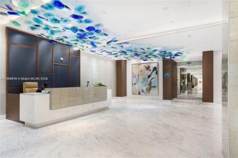 Купить кондоминиум в Бэл-Харбор, Флорида 2 спальни, 235.97м2, № 1939598 - фото 29