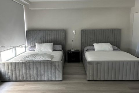 Купить кондоминиум в Бэл-Харбор, Флорида 2 спальни, 235.97м2, № 1939598 - фото 23