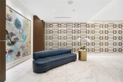 Купить кондоминиум в Бэл-Харбор, Флорида 2 спальни, 235.97м2, № 1939598 - фото 30