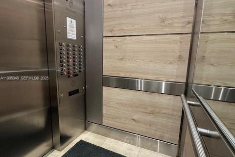 Copropriété à louer à Aventura, Floride: 1 chambre, 72 m2 № 1993225 - photo 2