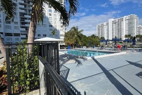 Copropriété à louer à Aventura, Floride: 1 chambre, 72 m2 № 1993225 - photo 14