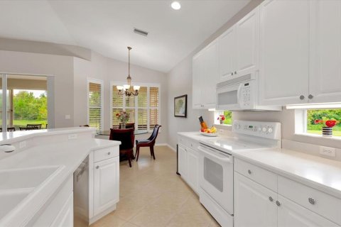 Villa ou maison à vendre à North Port, Floride: 2 chambres, 189.15 m2 № 1869624 - photo 18