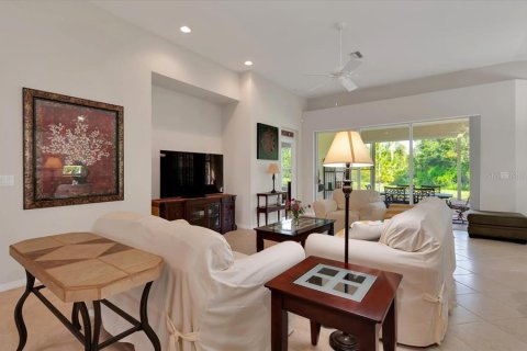 Villa ou maison à vendre à North Port, Floride: 2 chambres, 189.15 m2 № 1869624 - photo 14