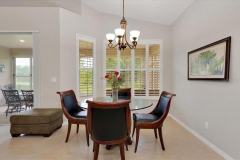 Villa ou maison à vendre à North Port, Floride: 2 chambres, 189.15 m2 № 1869624 - photo 15
