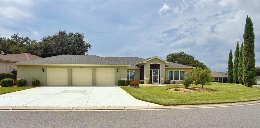 Casa en Tavares, Florida 3 dormitorios, 189.06 m2 № 2352380