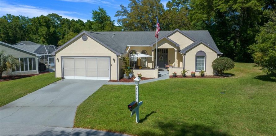 House in Ocala, Florida 3 bedrooms, 209.31 sq.m. № 1718806