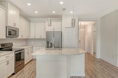 House in Bradenton, Florida 2 bedrooms, 141.68 sq.m. № 1649750 - photo 4