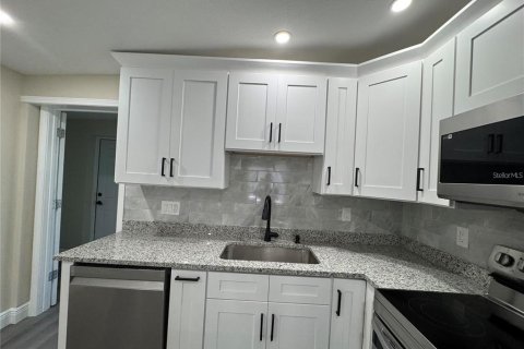 Casa en venta en New Port Richey, Florida, 3 dormitorios, 120.77 m2 № 2221572 - foto 6