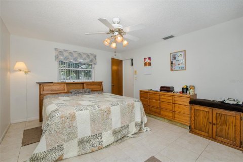 House in Palm Harbor, Florida 3 bedrooms, 168.9 sq.m. № 1618394 - photo 21
